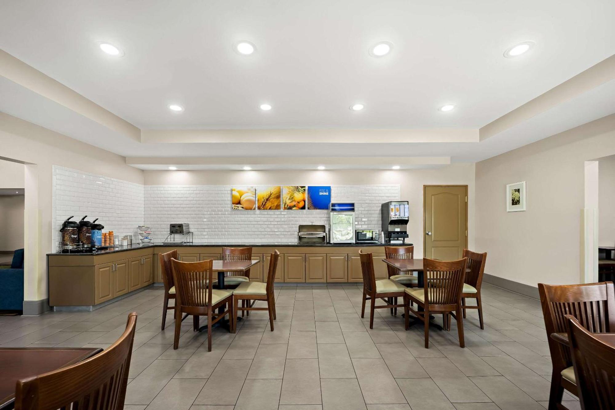 Comfort Inn & Suites High Point - Archdale Екстер'єр фото