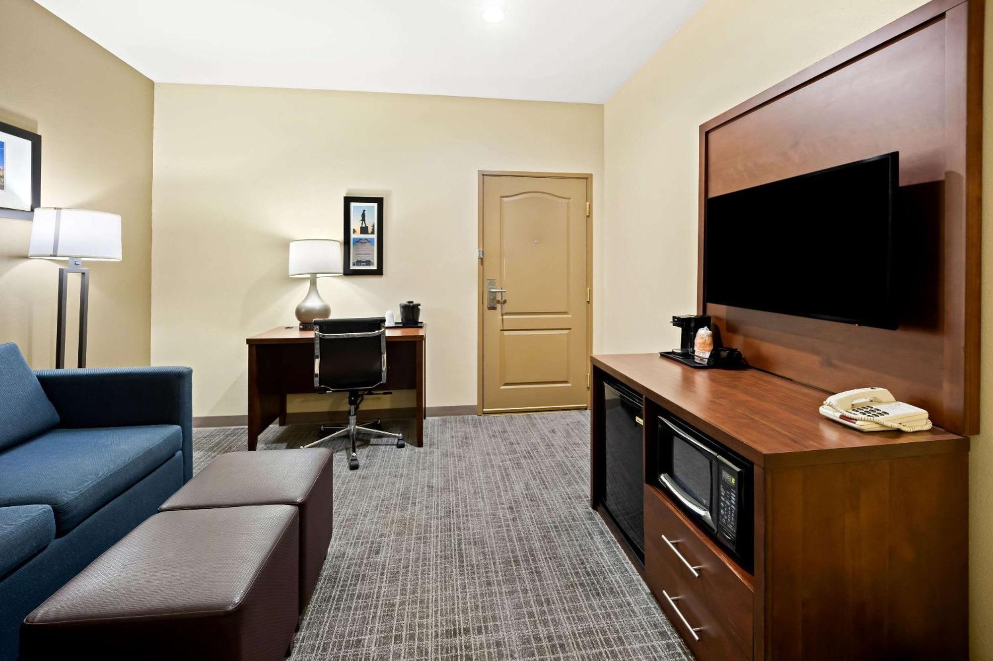 Comfort Inn & Suites High Point - Archdale Екстер'єр фото
