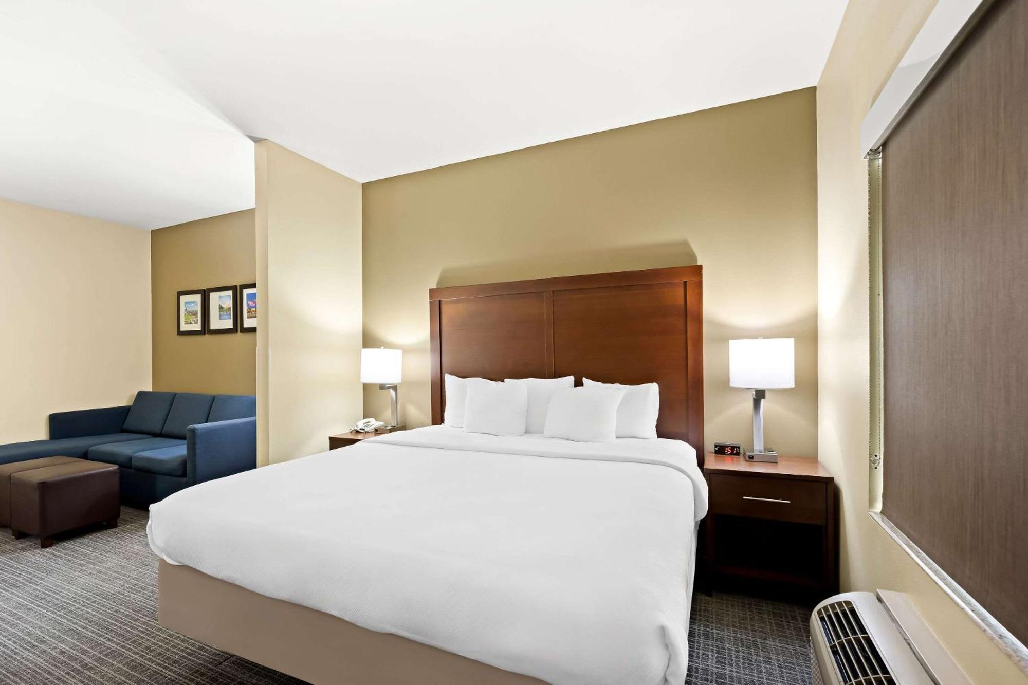 Comfort Inn & Suites High Point - Archdale Екстер'єр фото